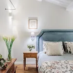 Casa Chiostro, A 3 Bedrooms Lucca