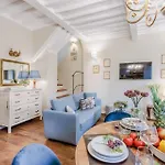 Apartment Casa Chiostro, A 3 Bedrooms *